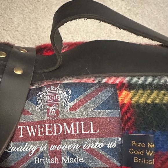 Tweedmill European Chalet Plaid Wool Throw Blanket - Picture 4 of 6